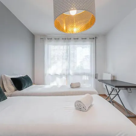 Guestready - Shades Of Blue With Balcony Lägenhet